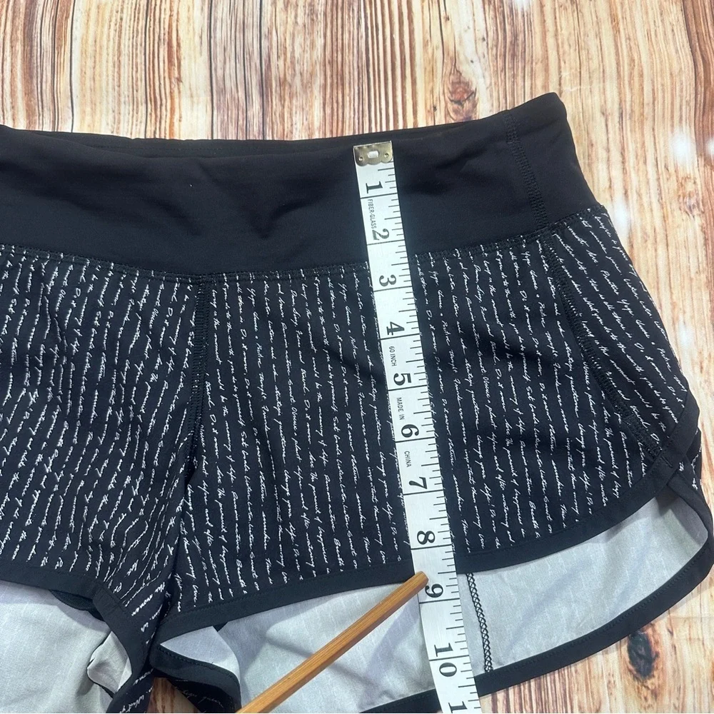 Lululemon Women’s Running Shorts Black White Printed Writing Size 6